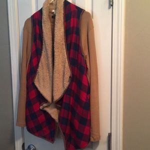 Cute, warm fully lined KORI vest. Like new condition. Shirt included.